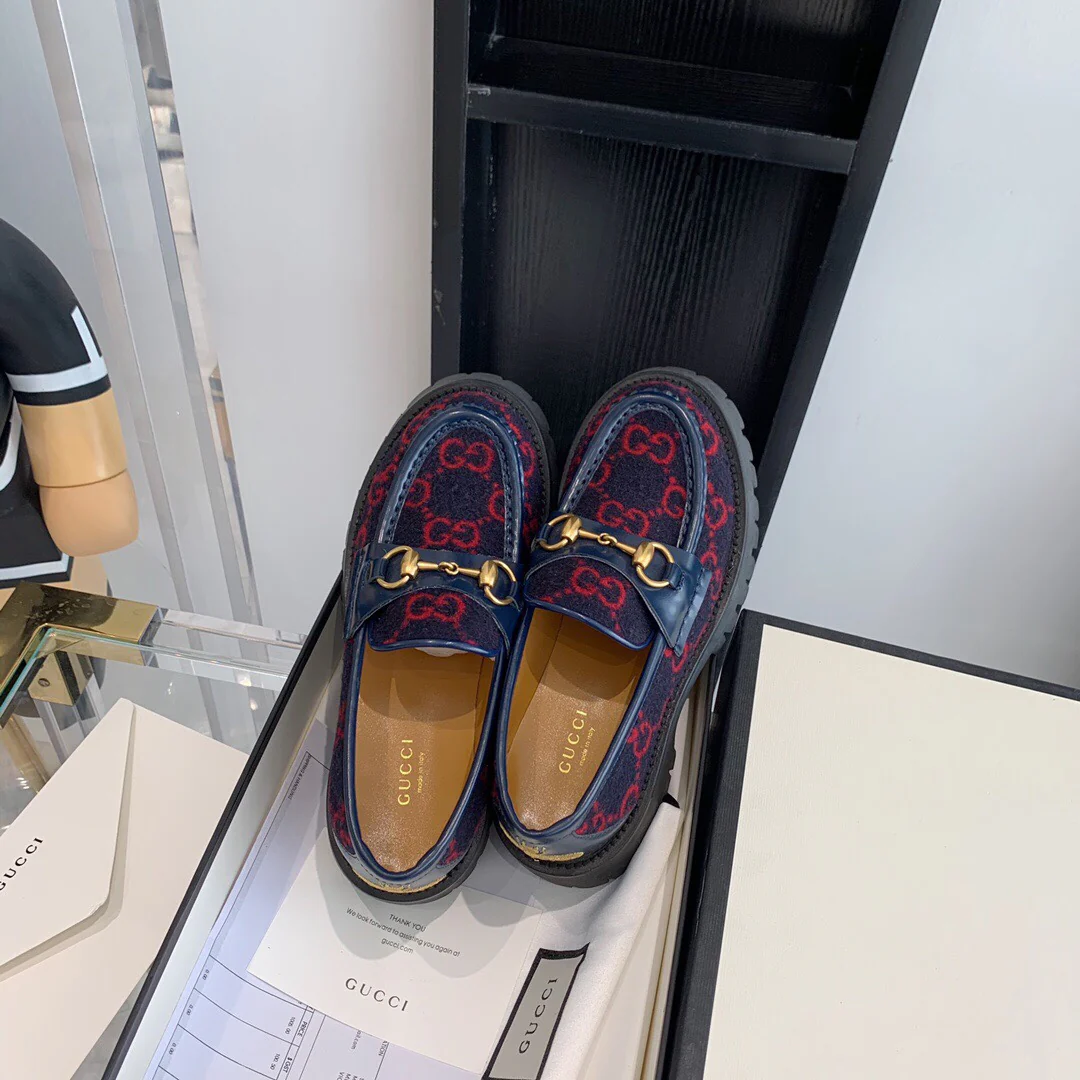 Лоферы Gucci в стиле ?пчелка?