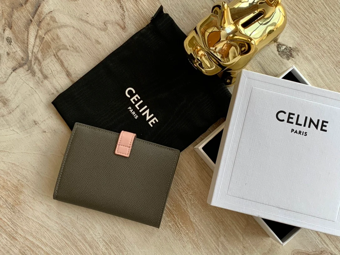 Кошелек Celine Strap из зернистой телячьей кожи - 9