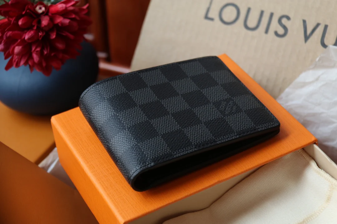 LV-m60895-небольшой короткий кошелек-черный в клетку