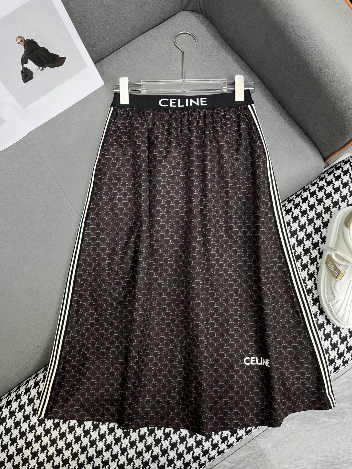 Комплект Celine 2404-24ss весна/лето: топ и юбка с воротником-молнией, черный.