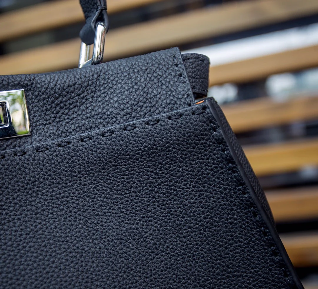 Сумка Fendi Peekaboo Medium из черной кожи - 3