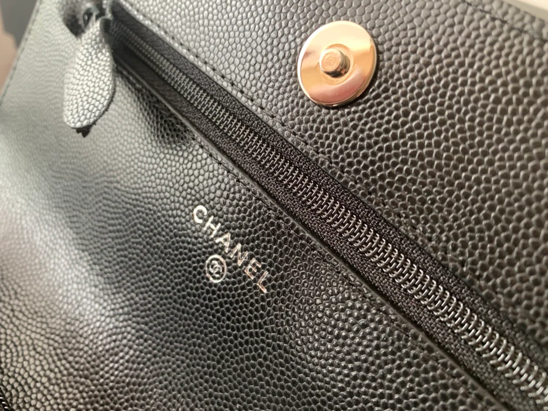 Chanel WOC - Черная кожа с зернистой текстурой - Черная пряжка