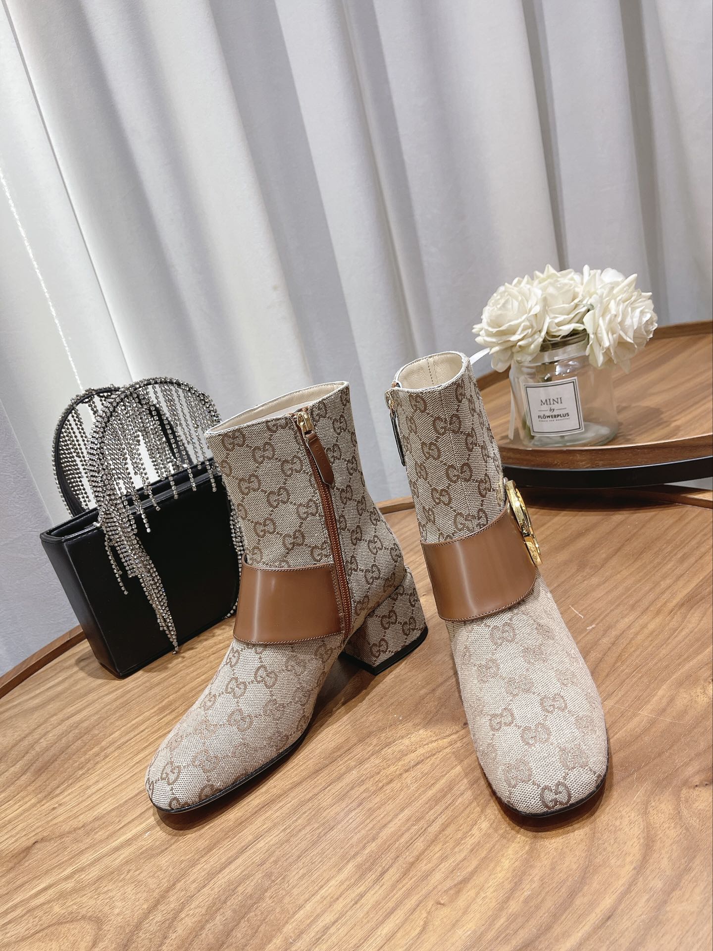 Новинка сезона осень/зима 2022 от Gucci - Ботильоны - 1