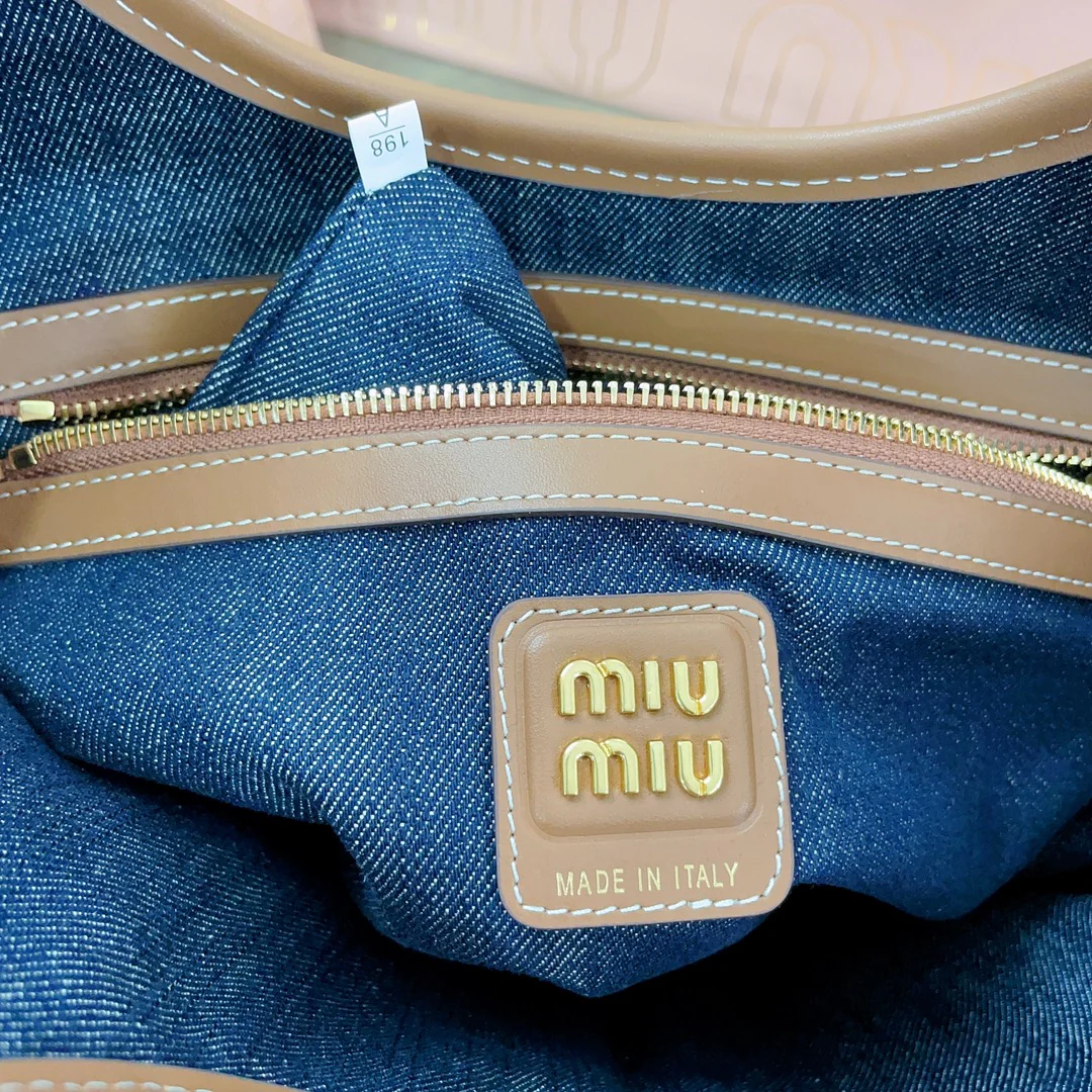 Сумка-тоут Miu Miu Ivy - Isetan Limited Edition Denim - Маленькая