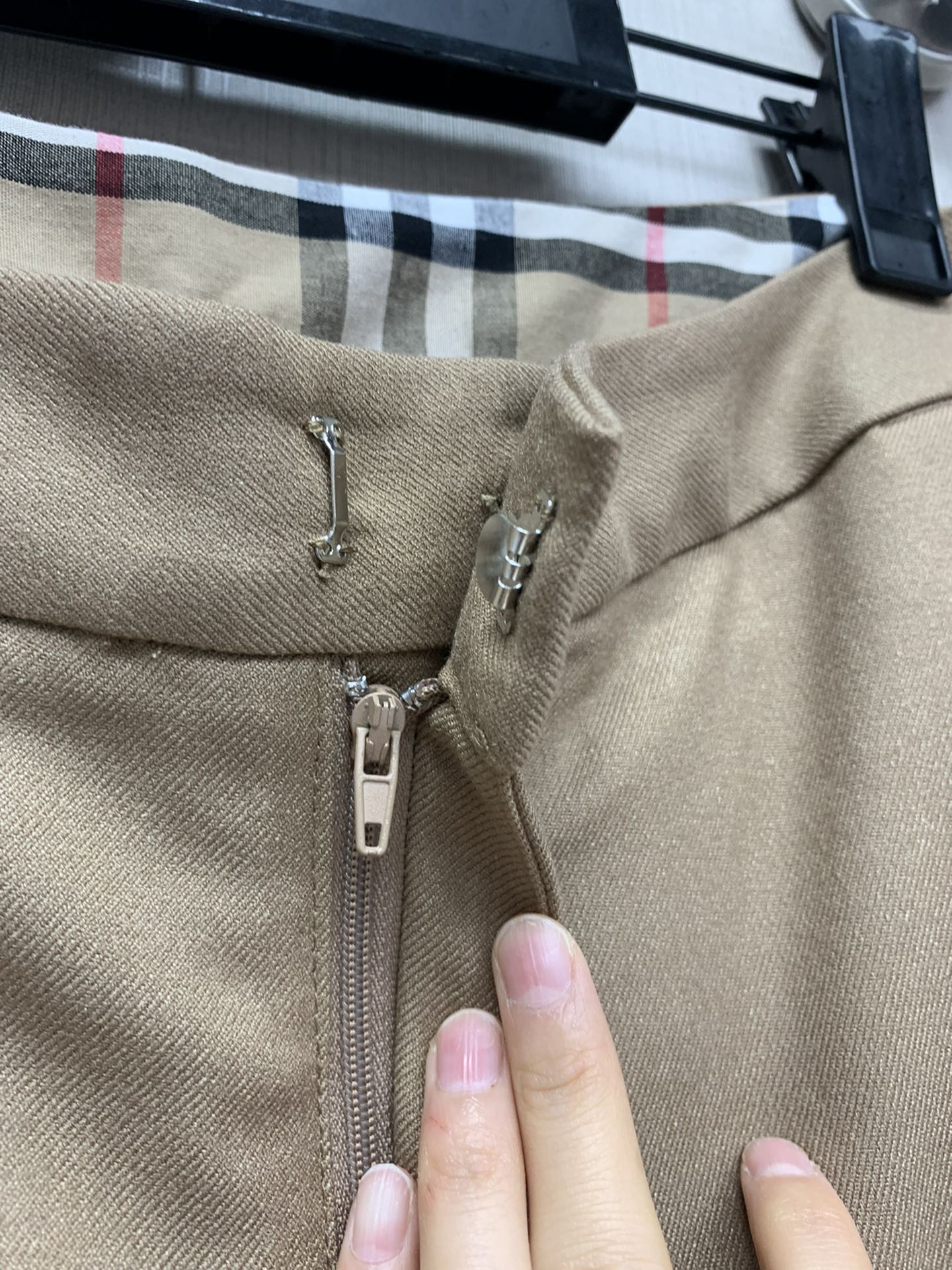 Burberry - 2403-24 Новый костюм для ранней весны - Брюки