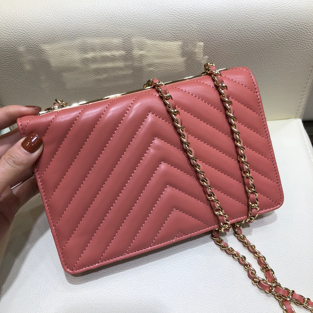 Chanel-trendy-cc-woc-19cm-2