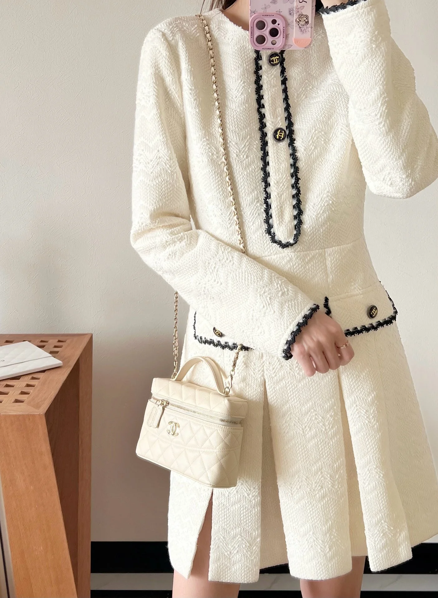 Клатч Chanel LP Box Clutch - кремовый