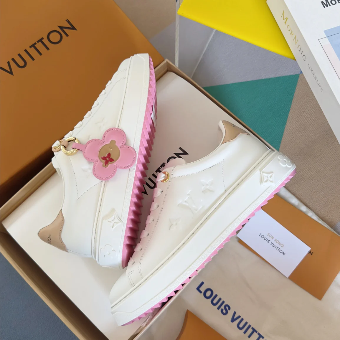 LV-2024 - Кроссовки с тиснением - Белые