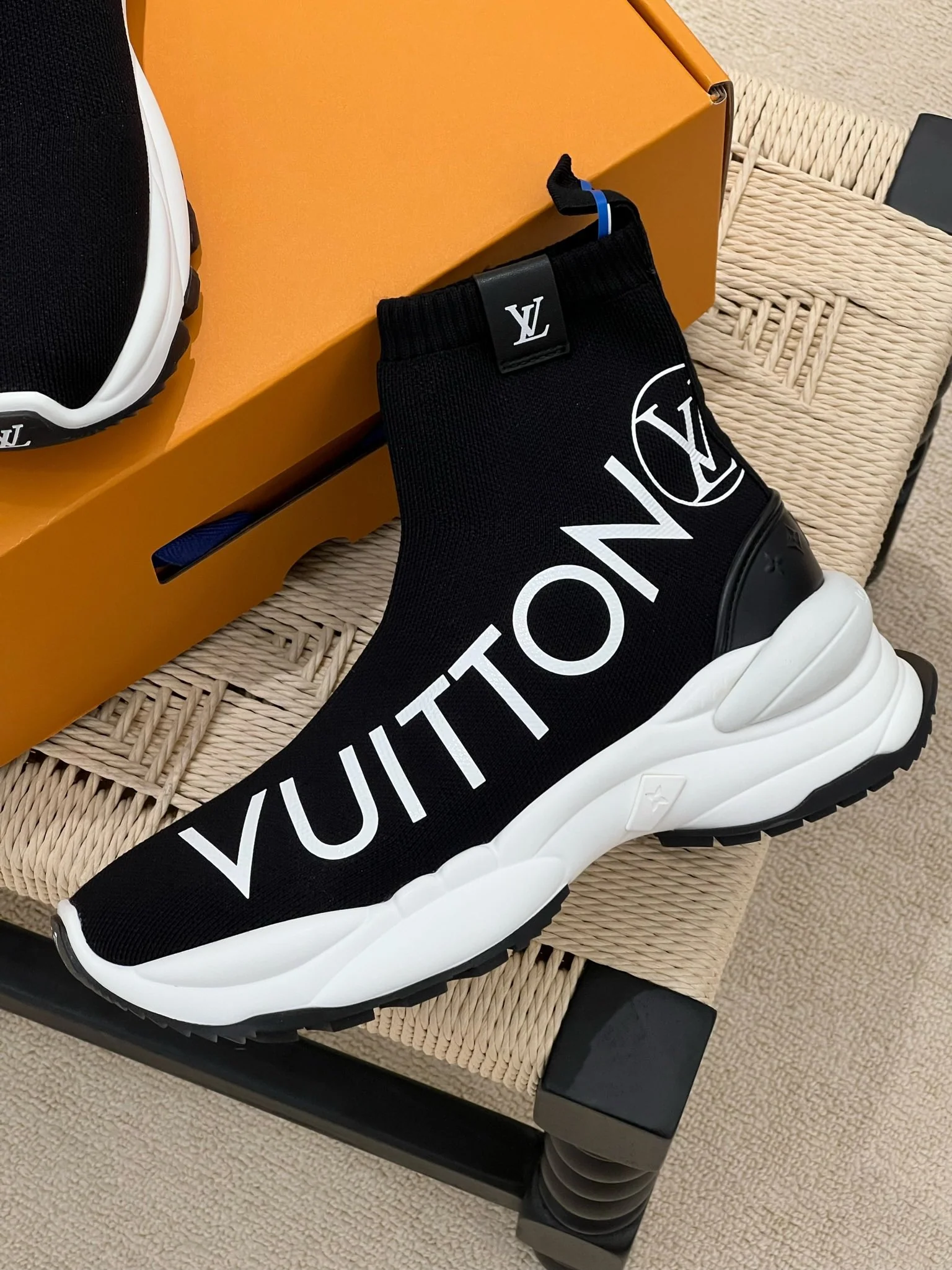 LV - Ботинки-носки с буквенным узором