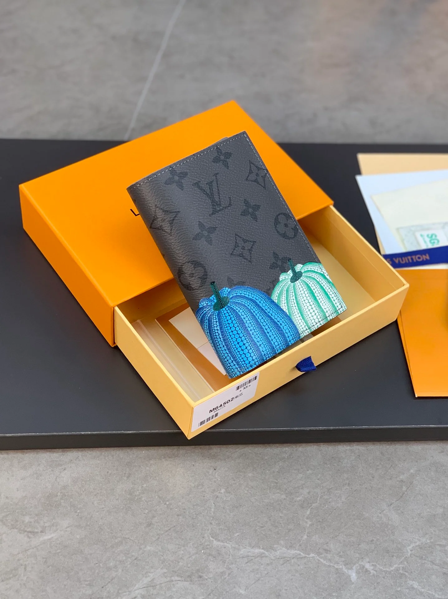 LV-m64502-Тыква lv-x-yk-Держатель для паспорта