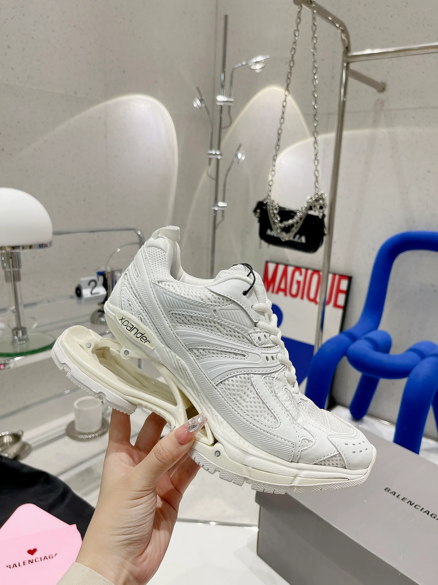 Массивные ретро-туфли Balenciaga в весеннем стиле — для пары