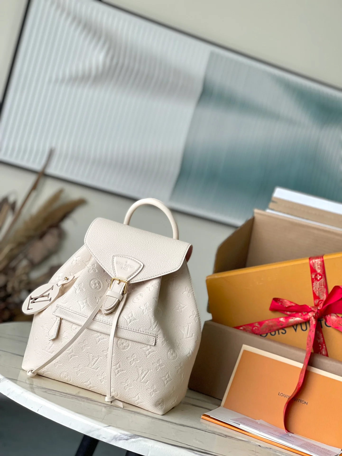 m45397-LV-own-White Backpack