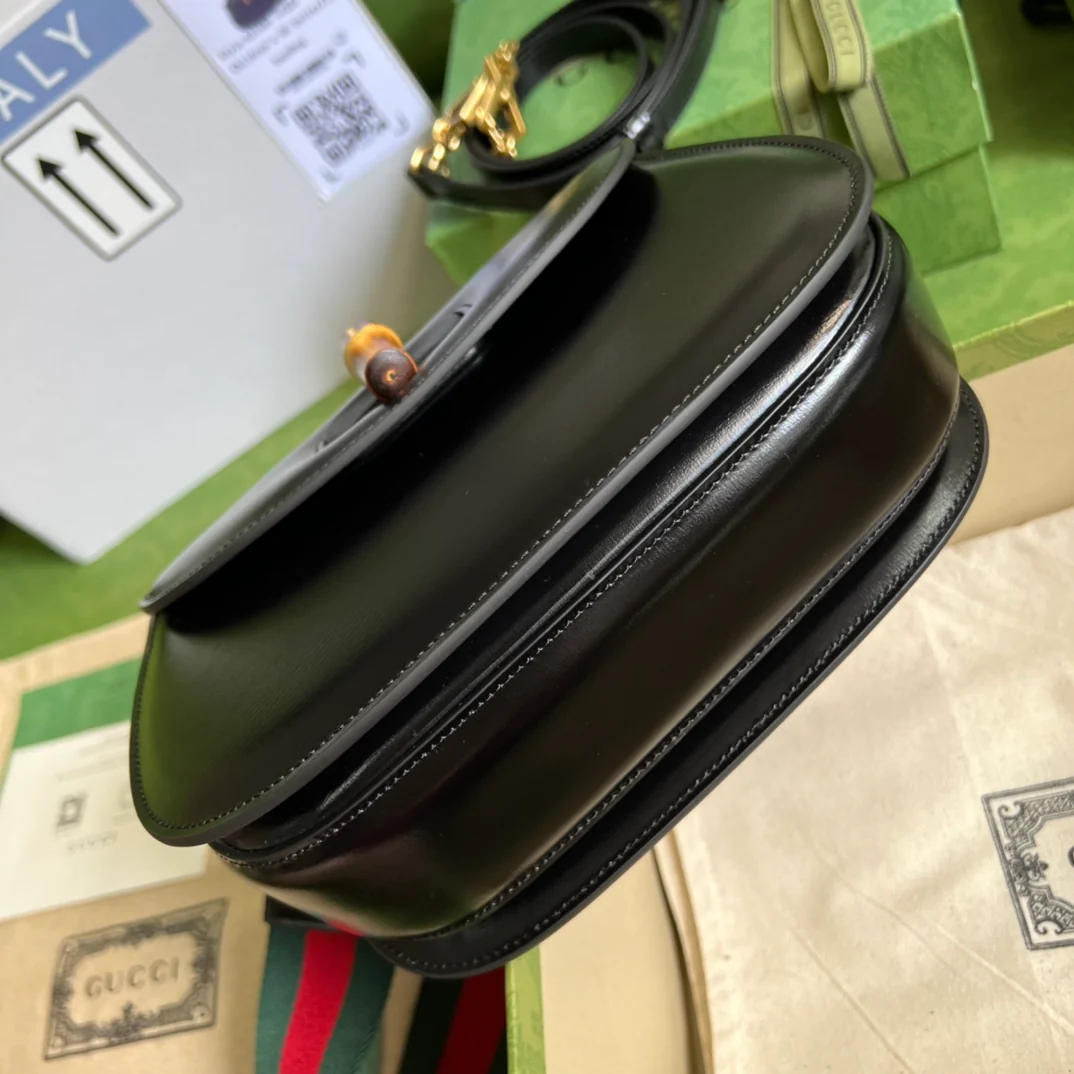 Сумка Gucci Bamboo Saddle Bag, маленькая, 21x15x7 см, 3 шт.