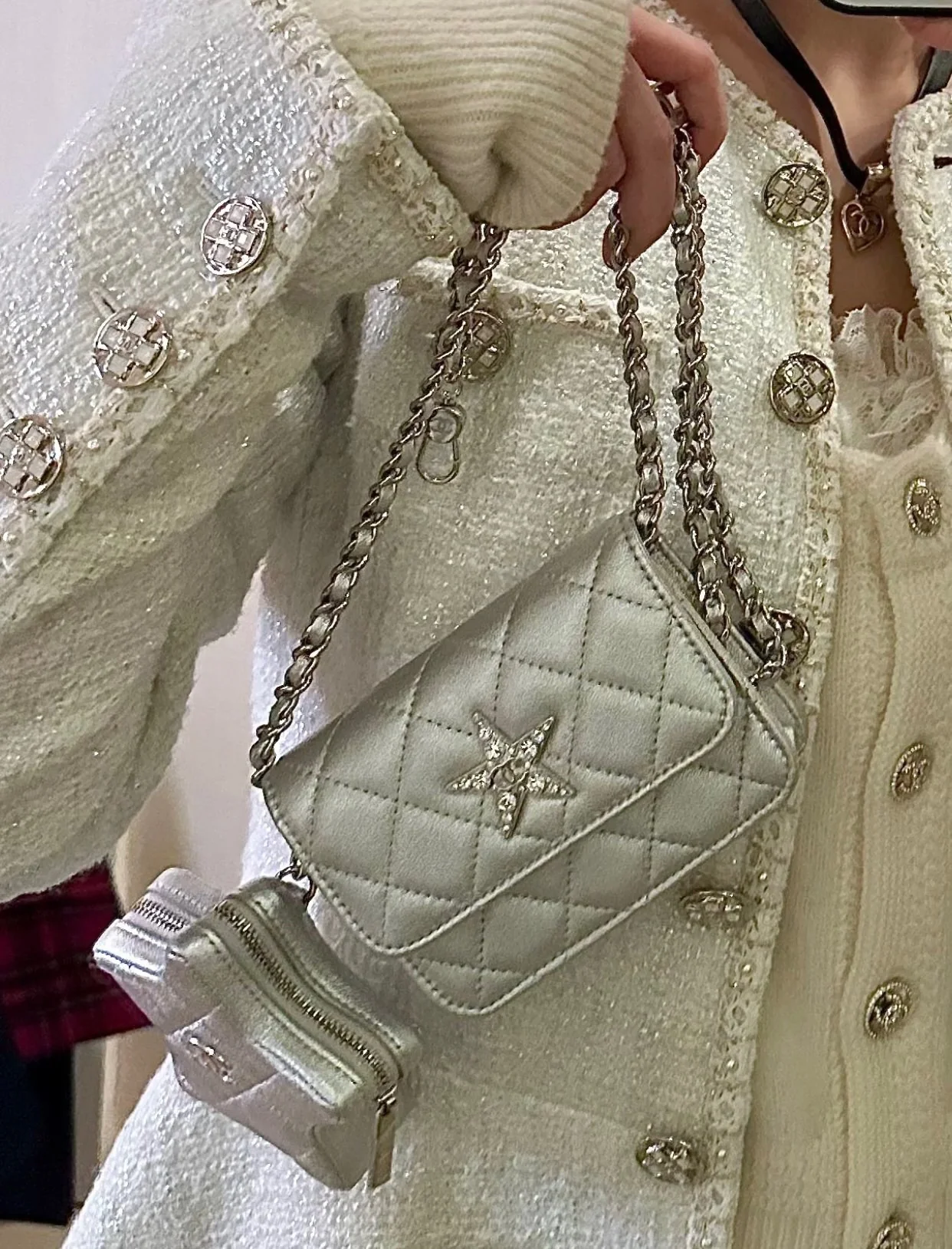 Новинка весны/лета от Chanel - Мини-сумка через плечо Chanel 24c - Серебристая