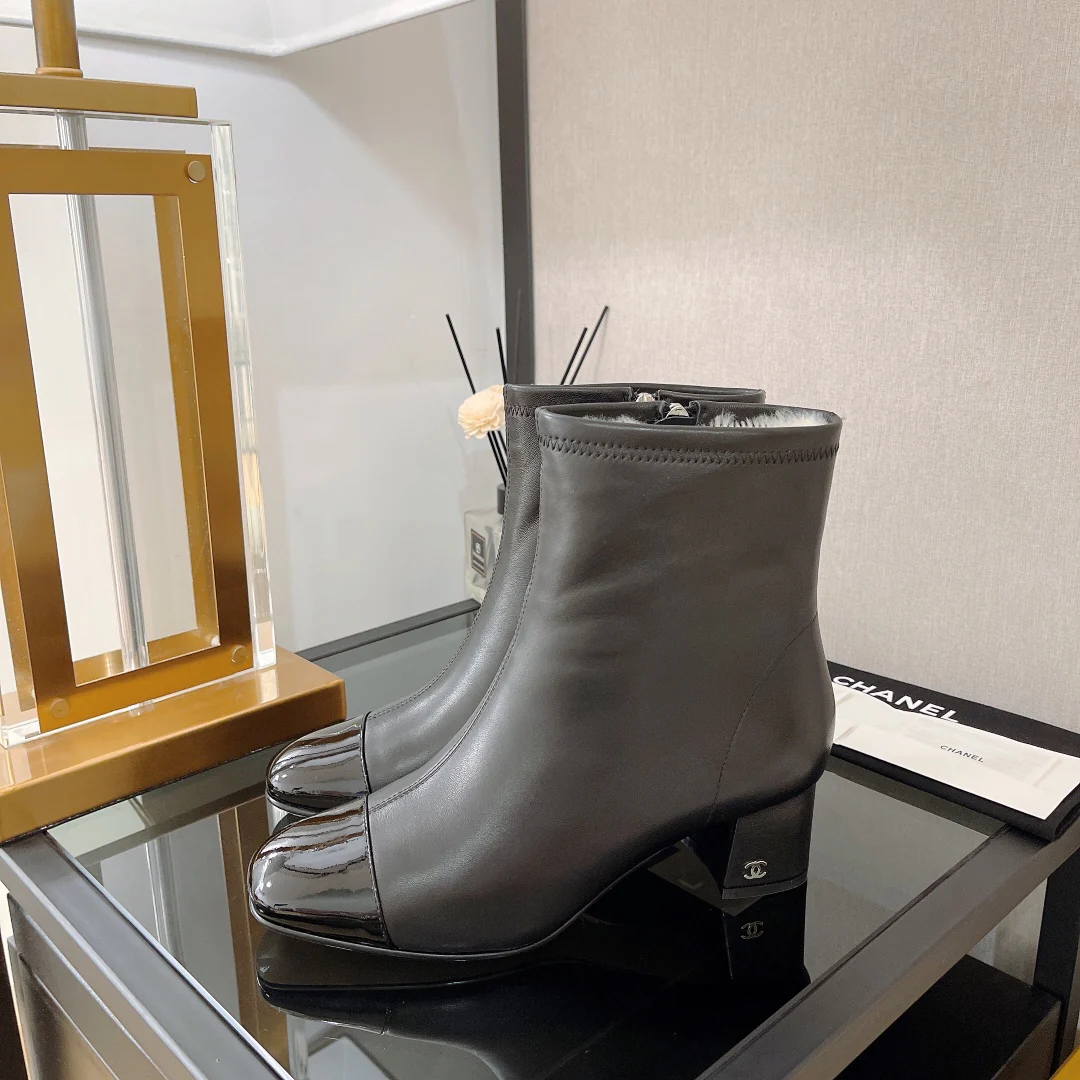 Chanel - Ботильоны на меховой подкладке - Черно-коричневые