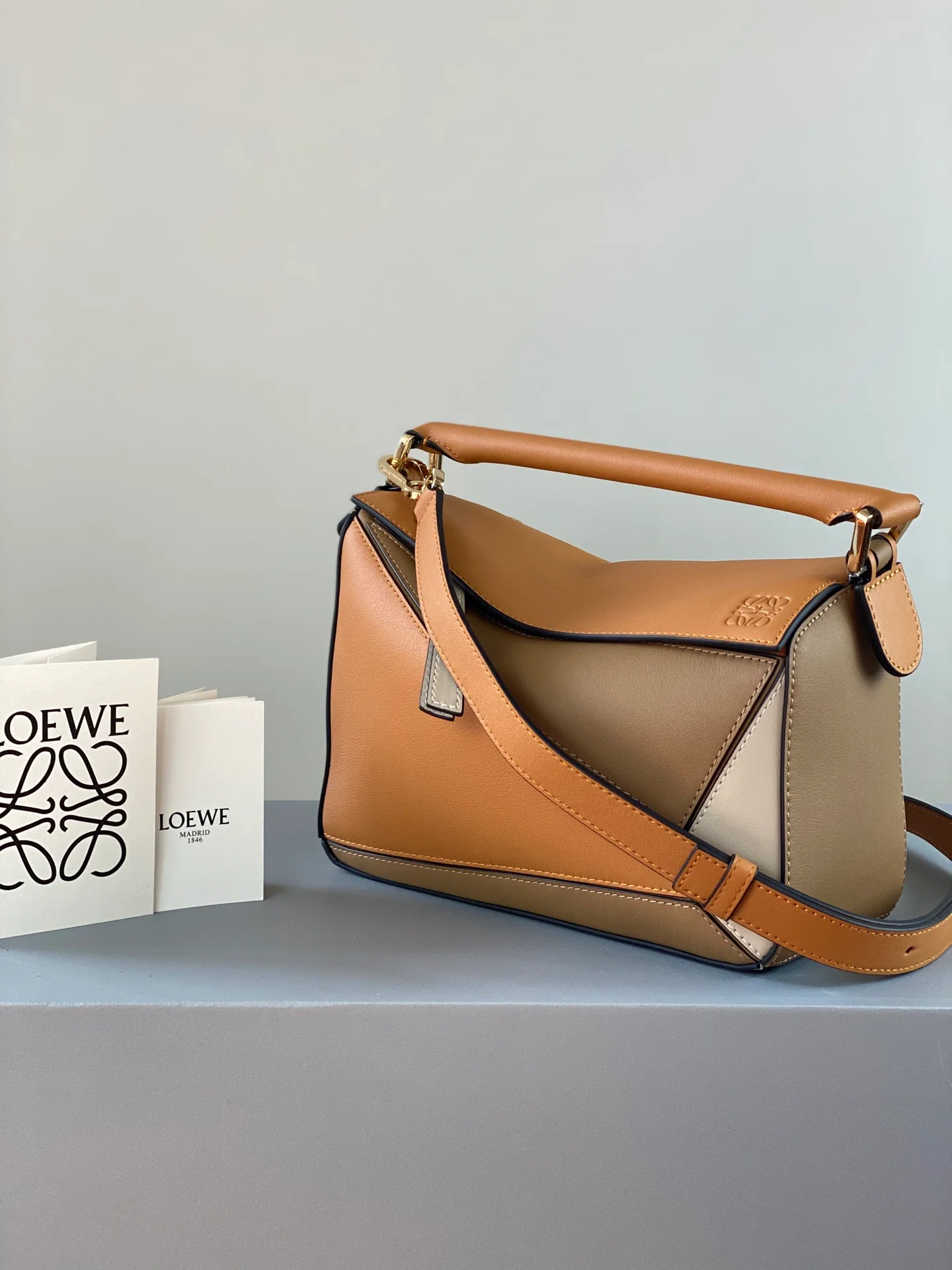 Сумка Loewe Puzzle из телячьей кожи, размер S, 21.