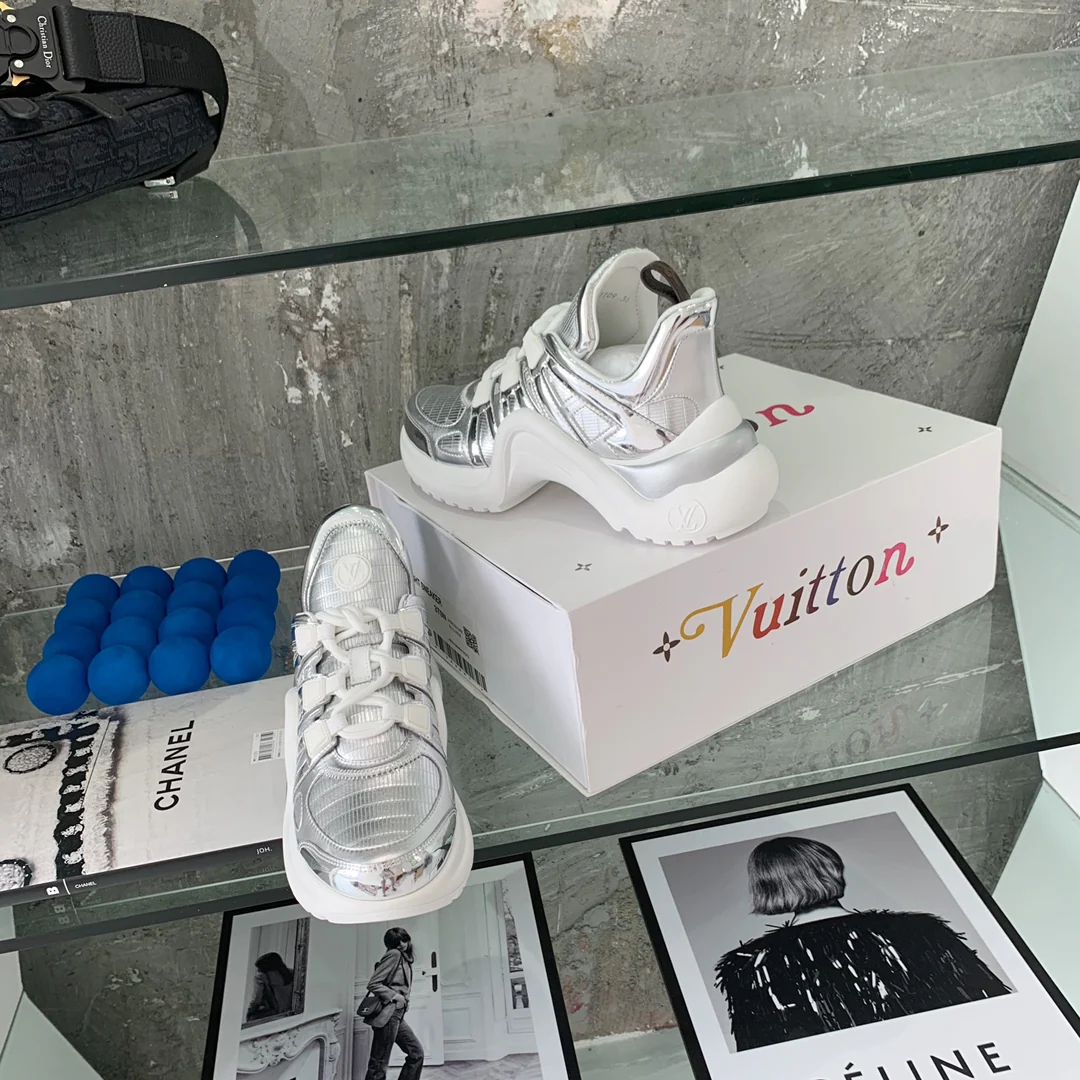 Обувь LV - Массивные кроссовки LV - 12