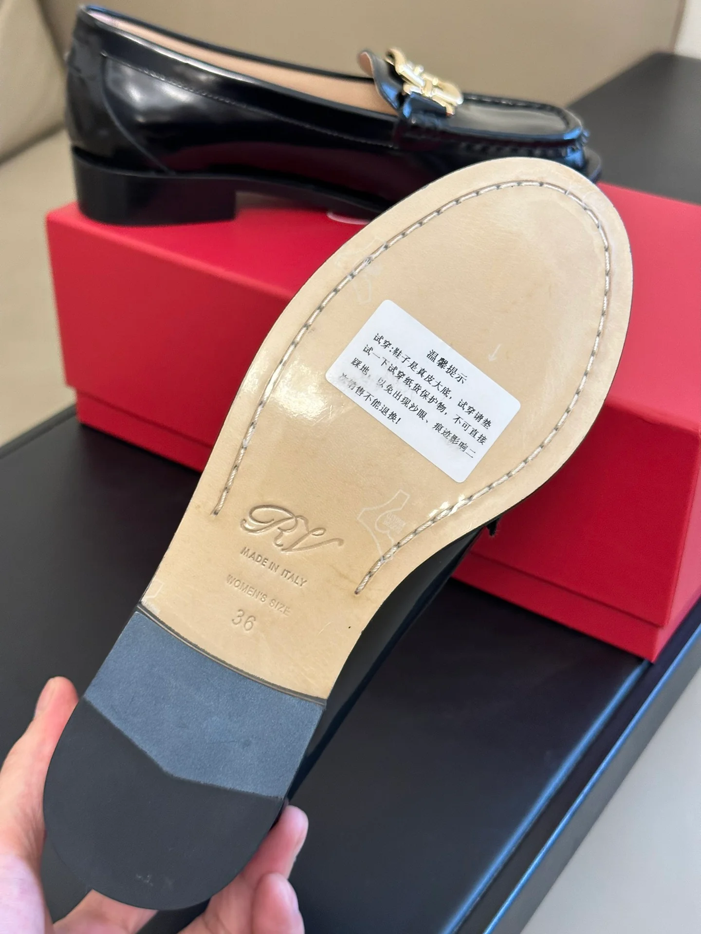 Обувь RV - Новинки сезона осень/зима 2023 - Лоферы - Балетки - Черно-золотые