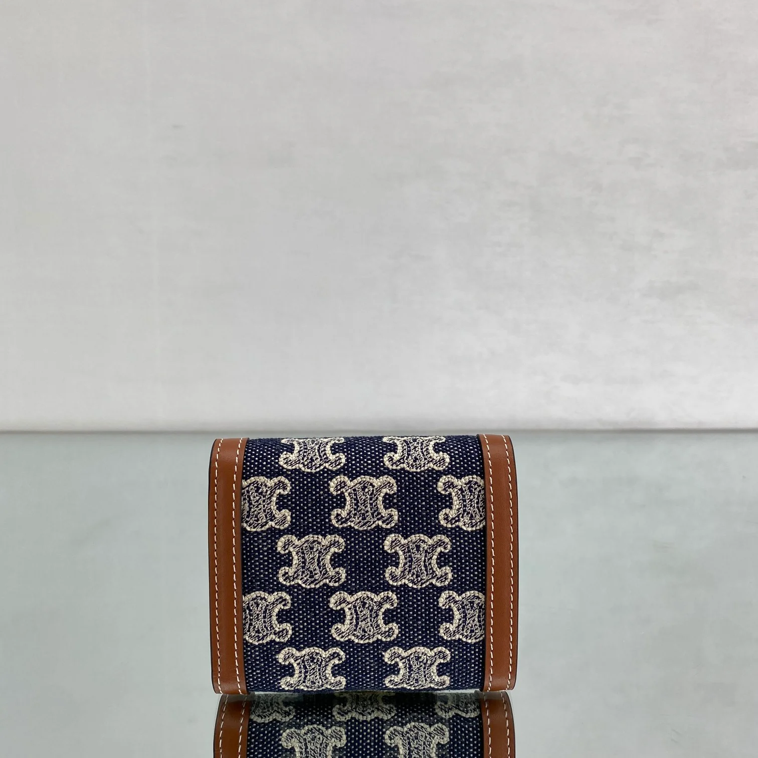 Celine-TRIOMPHE 翻盖卡包钱包 牛仔蓝