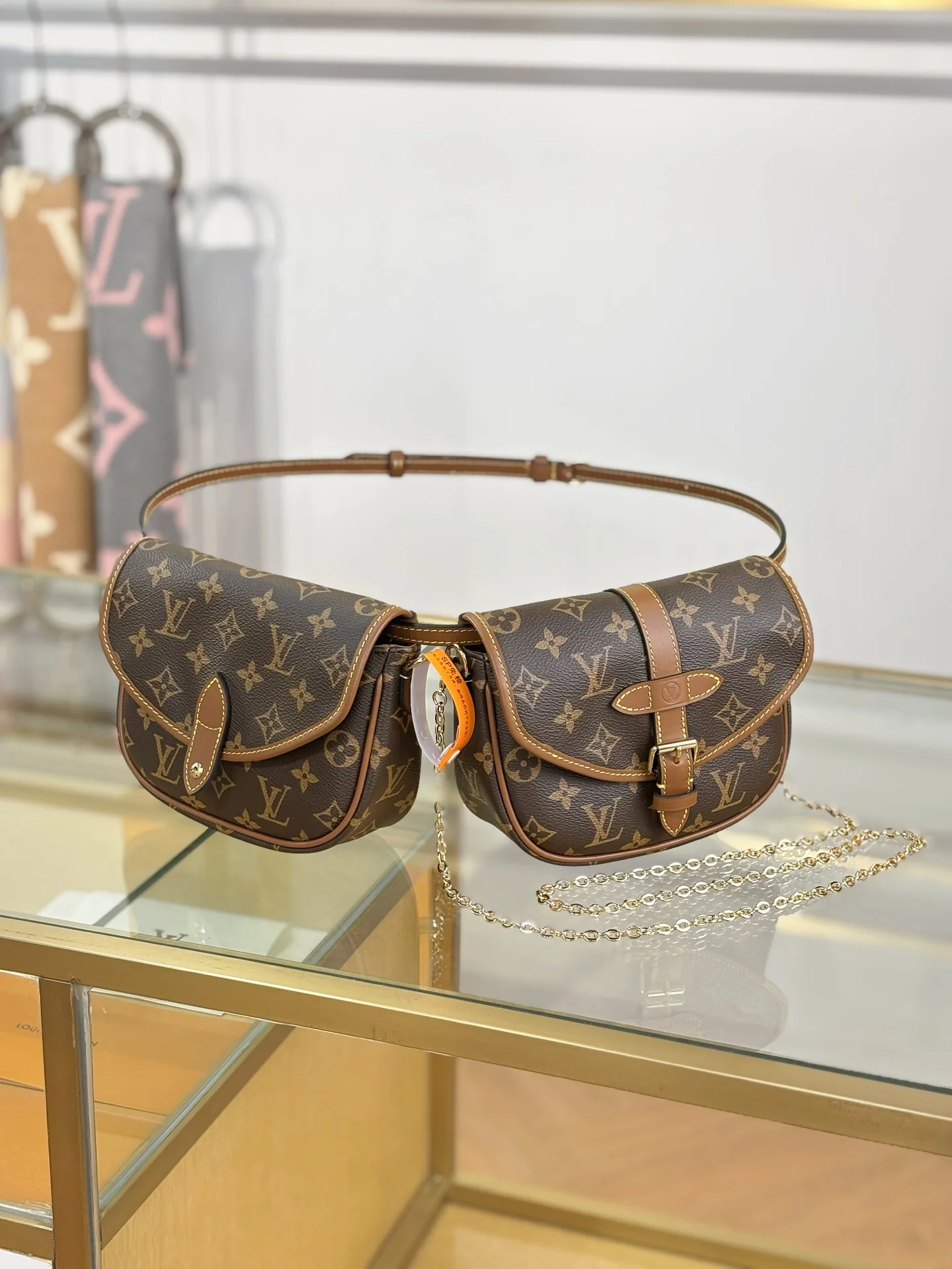 LV-m26592-duo-bb-handbag