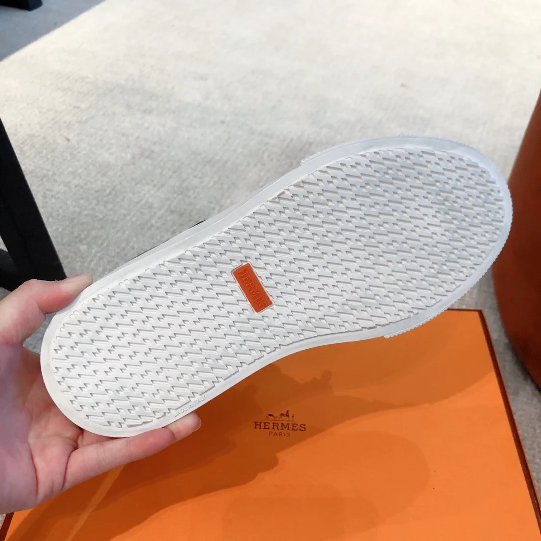 Новинка весны 2021 года от Hermes - Спортивные высокие повседневные кроссовки - Мужские