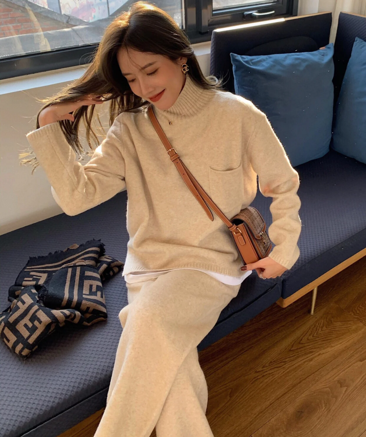 Маленькая сумка Celine Triomphe из искусственной кожи и кожи вагю.