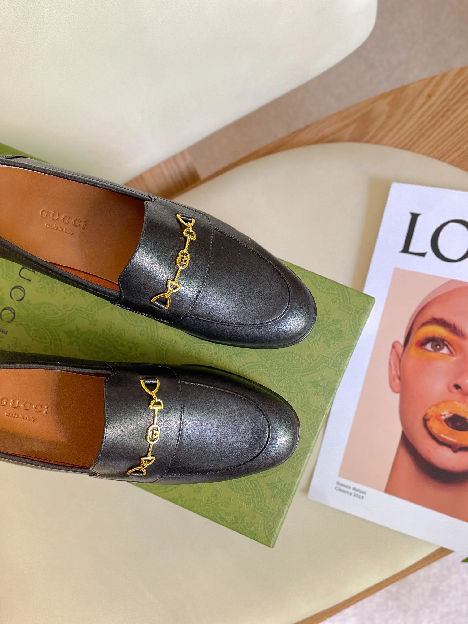 Классические уличные лоферы Gucci с пряжкой - 1
