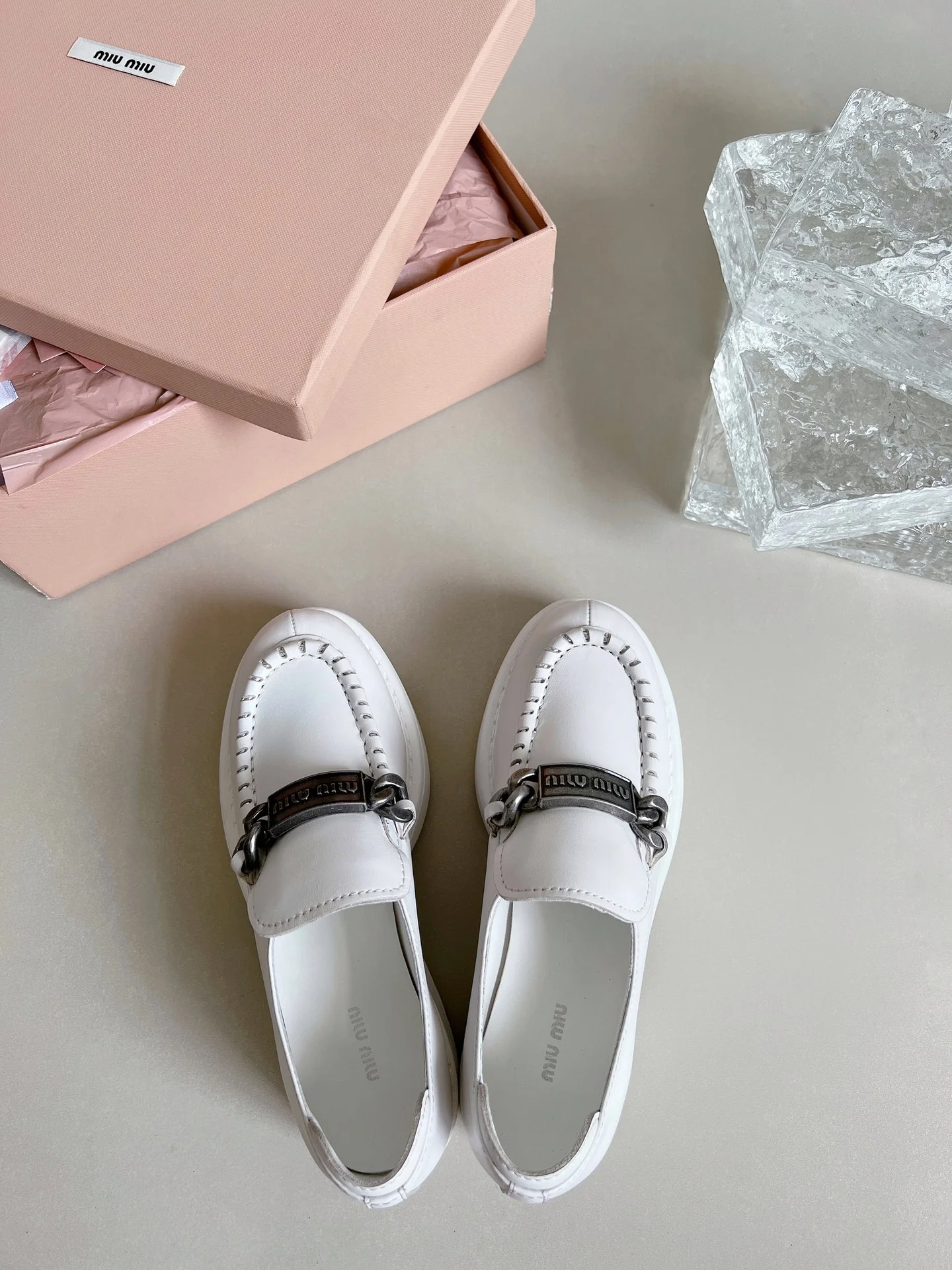 Miu Miu - Новинка сезона осень/зима 2022 - Лоферы на платформе