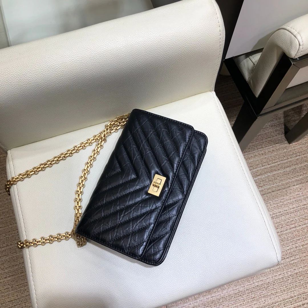 Переиздание Chanel WOC