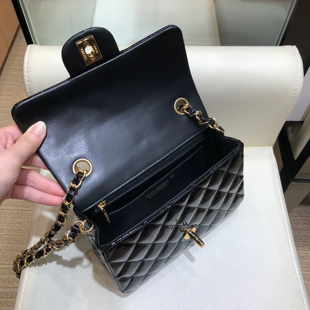 Сумка Chanel CF - лакированная кожа - золотая цепочка - 20 см