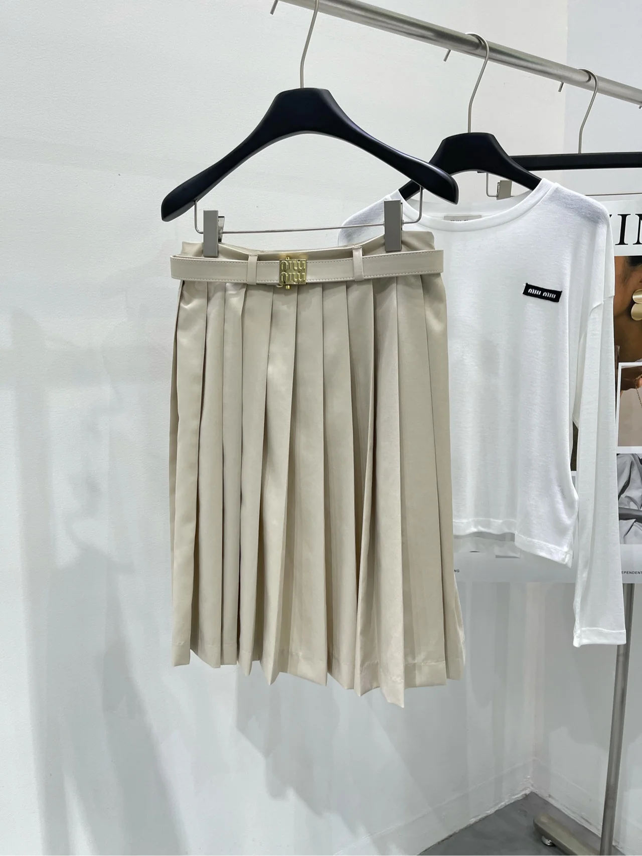 Miu Miu - 2404 - Юбка миди кремового цвета с поясом