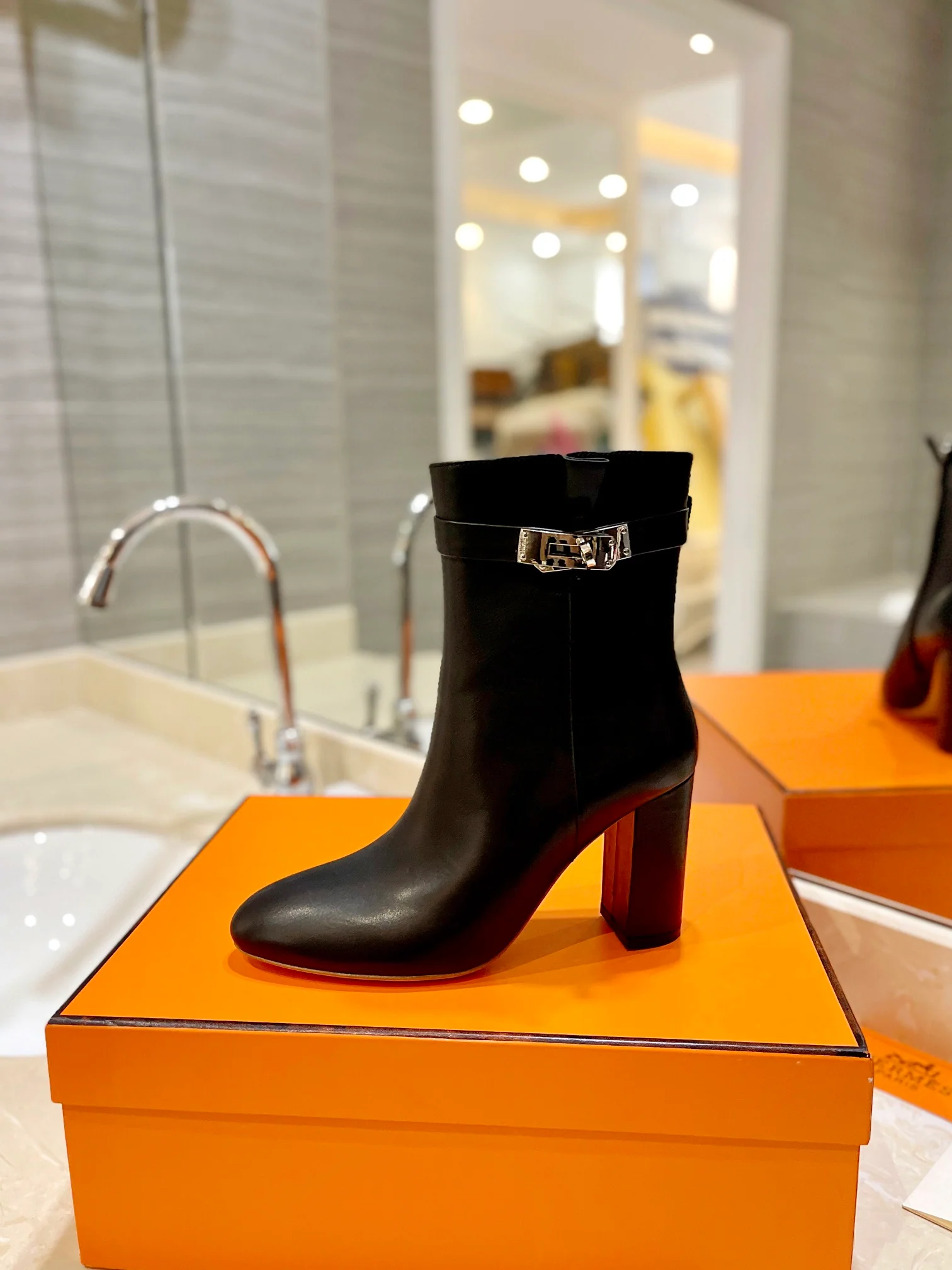 Классические сапоги Hermes Kelly Buckle до середины икры - черные