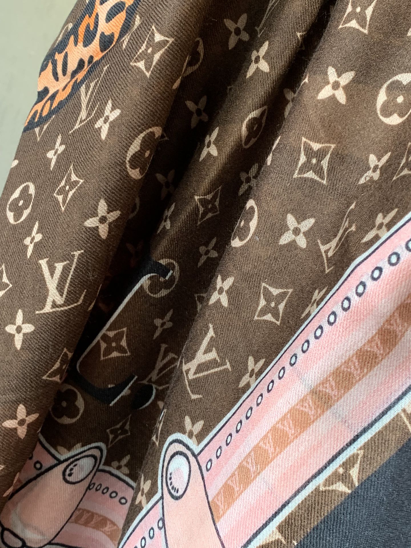 LV - Шарф с изображением тигра и животных - 200 см - 110 см - 100 см - Чистый кашемир - Коричневый