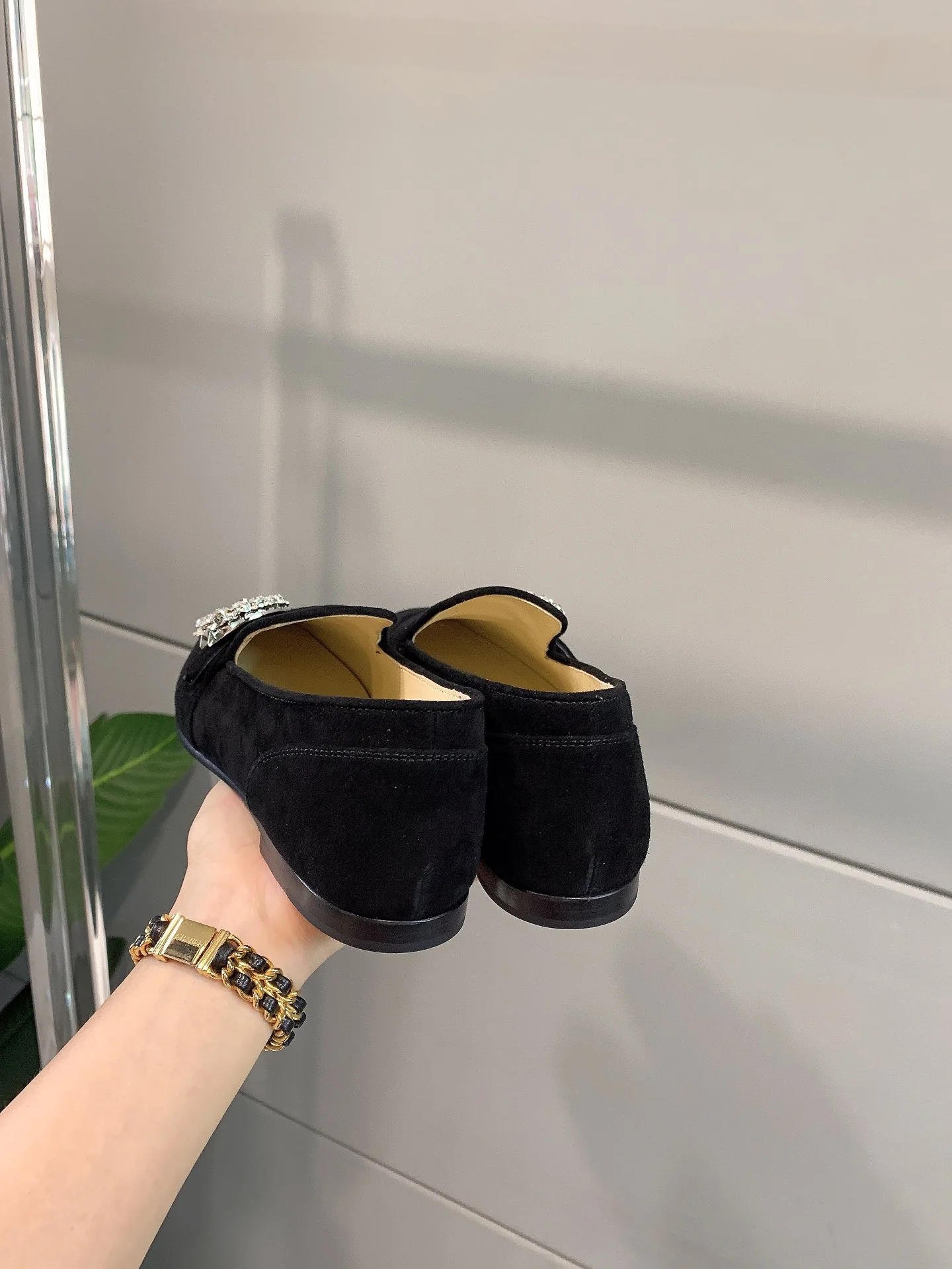 Лоферы Jimmy с пряжкой и стразами