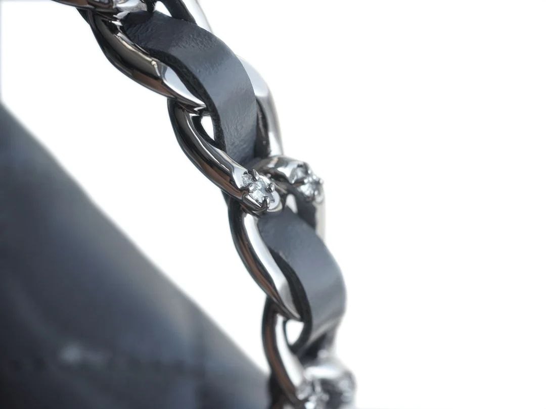 Chanel - Новая гармошка с ручкой, украшенной стразами - Серая