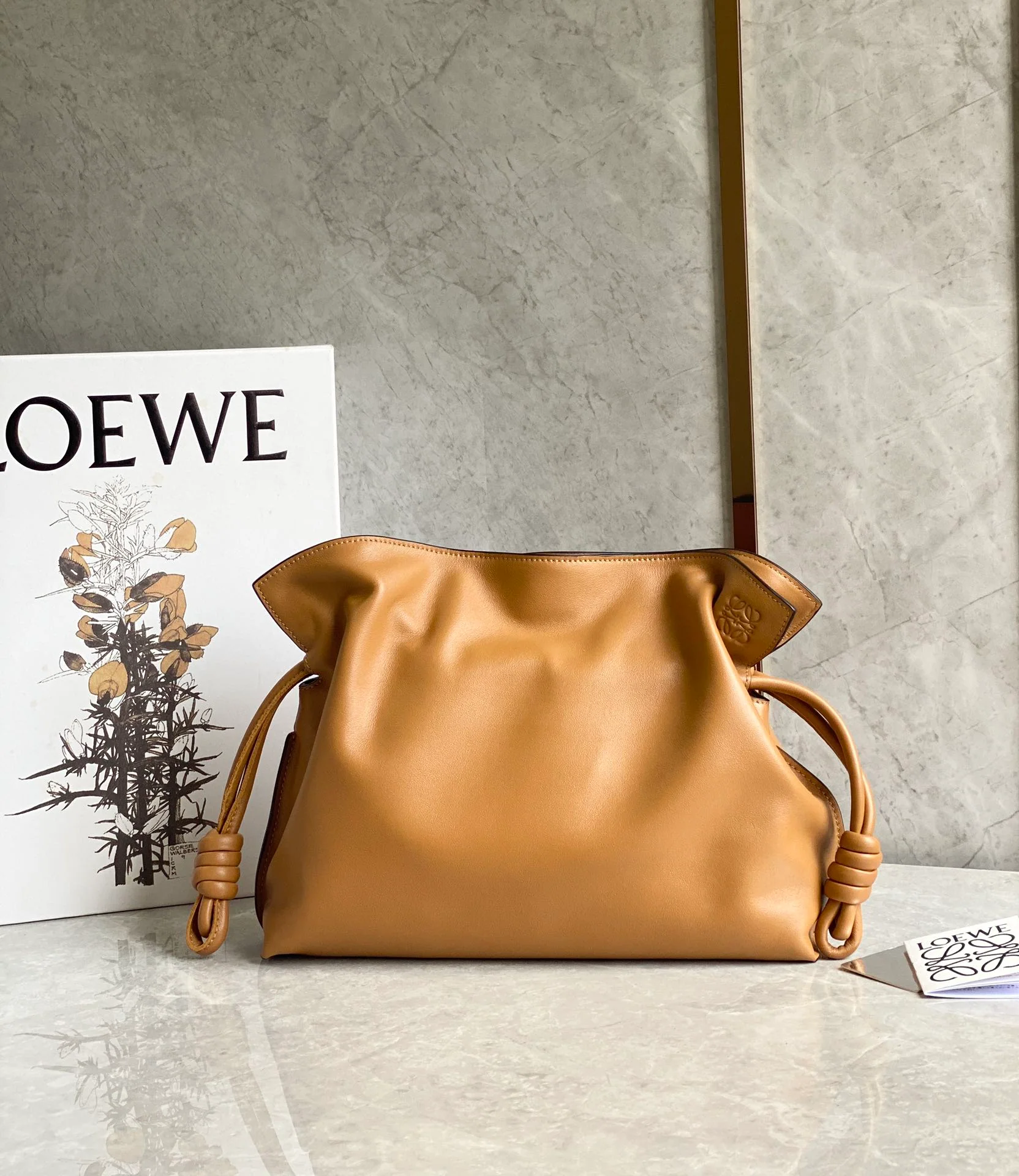 Loewe Flamenco, телячья кожа, большой размер