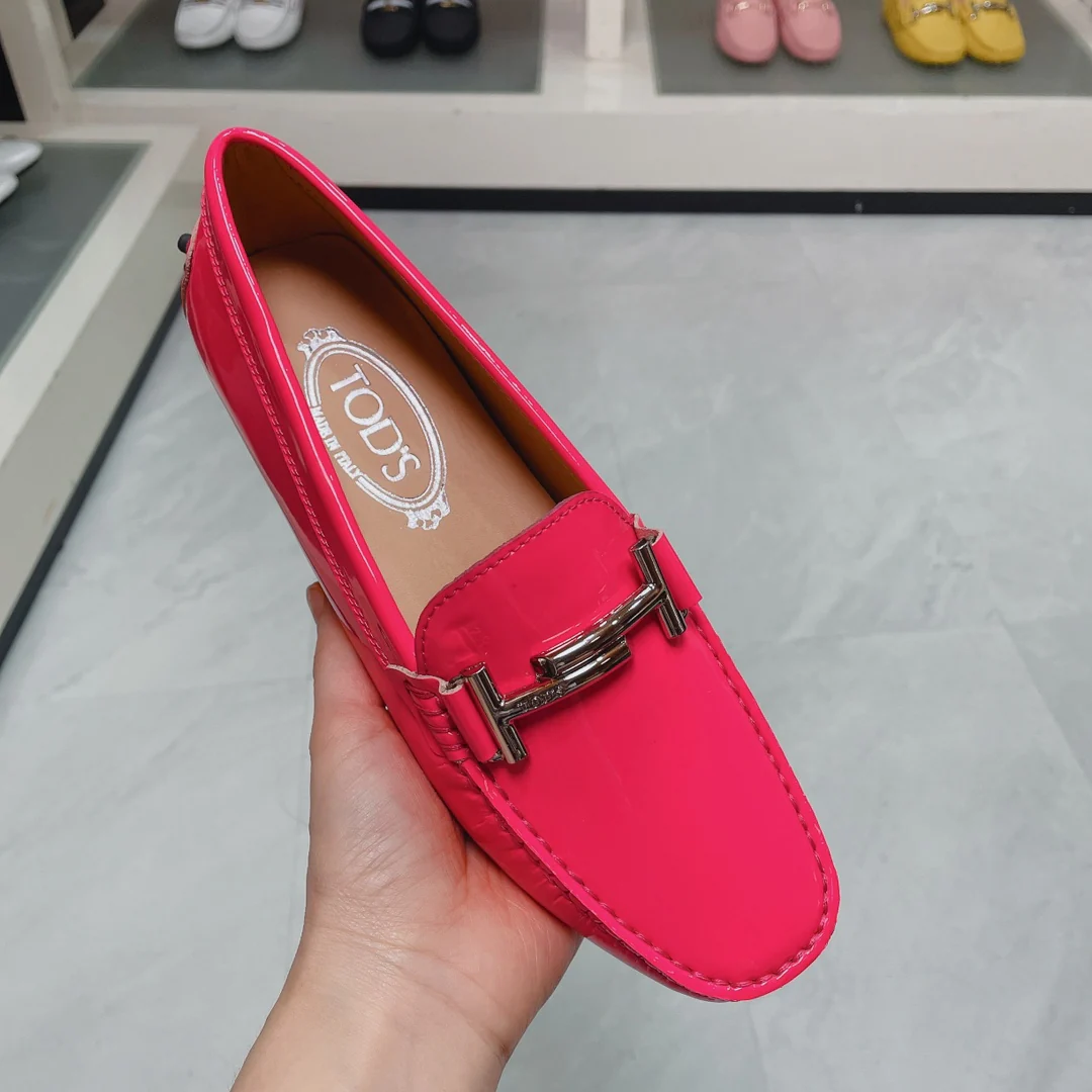 Лоферы/слипоны Tods Double T из лакированной кожи