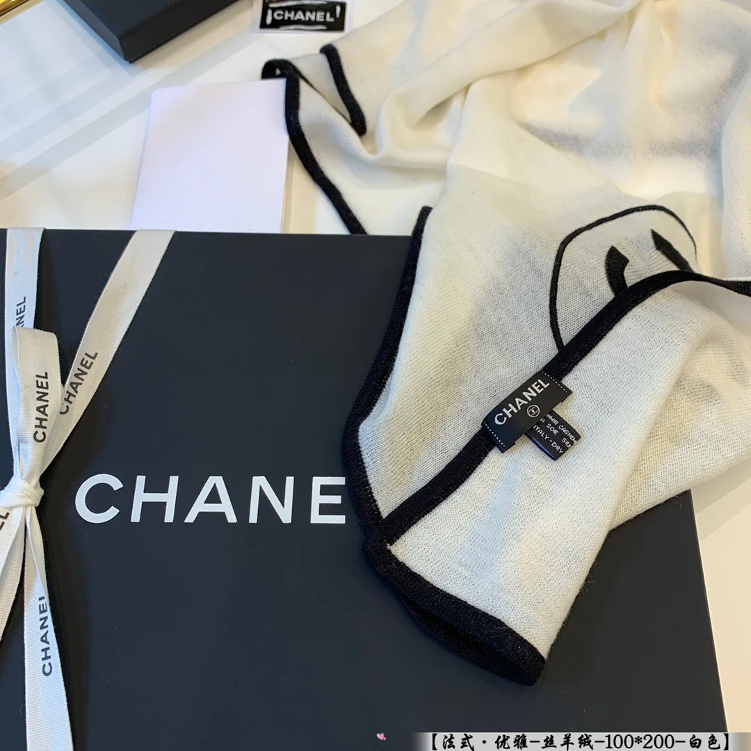 Chanel - Французская элегантность, шелково-кашемировая ткань - 100-200 см