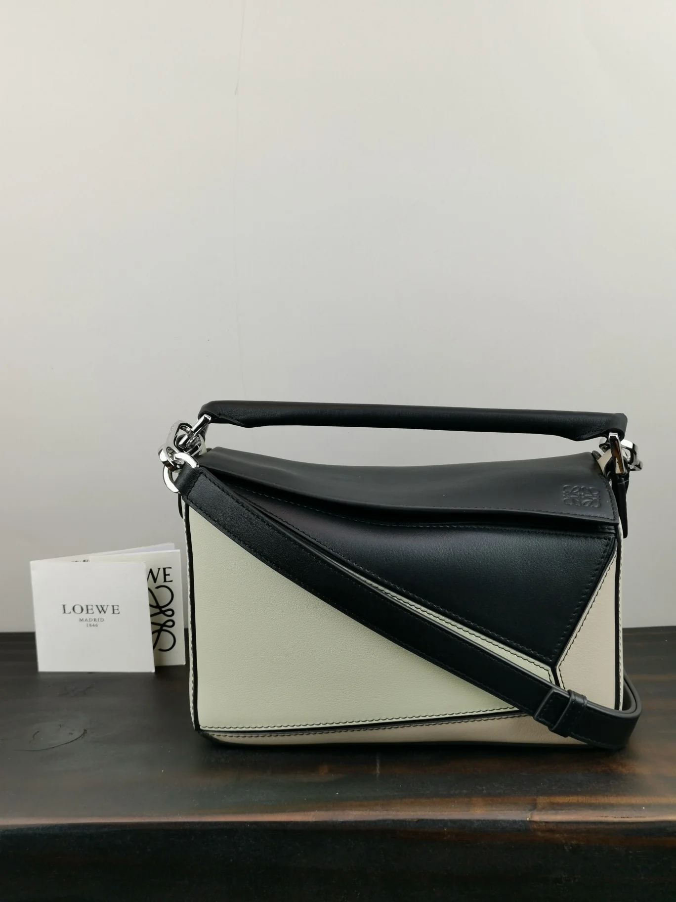 Мини-сумка Loewe Puzzle Bag из телячьей кожи - 20