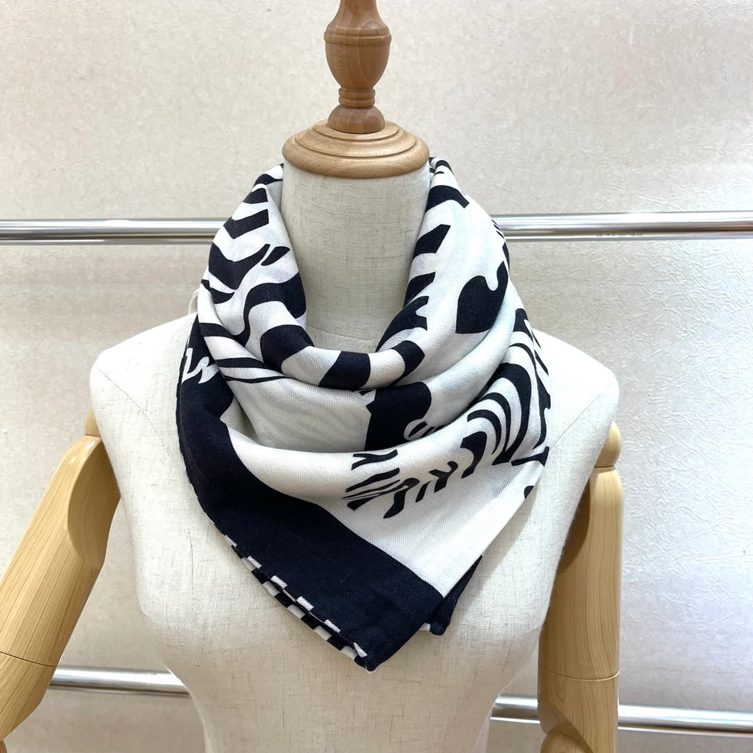 Большой двусторонний шарф Hermes - 135 см - 30 см - Шелк 70 - Шерсть