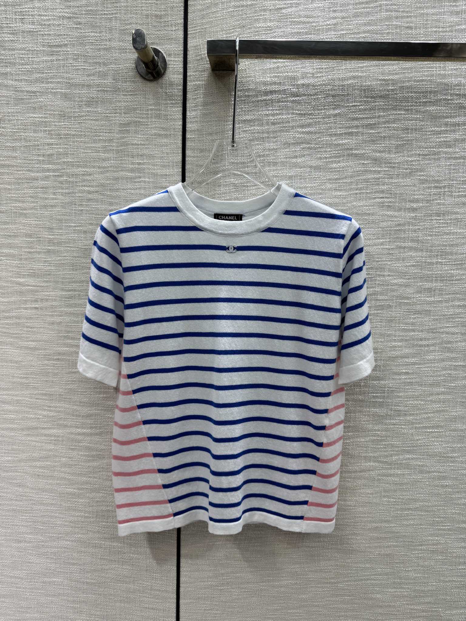 Футболка Chanel 2403 из трикотажа с короткими рукавами и полосками в стиле ?цветные блоки? - 1 шт.