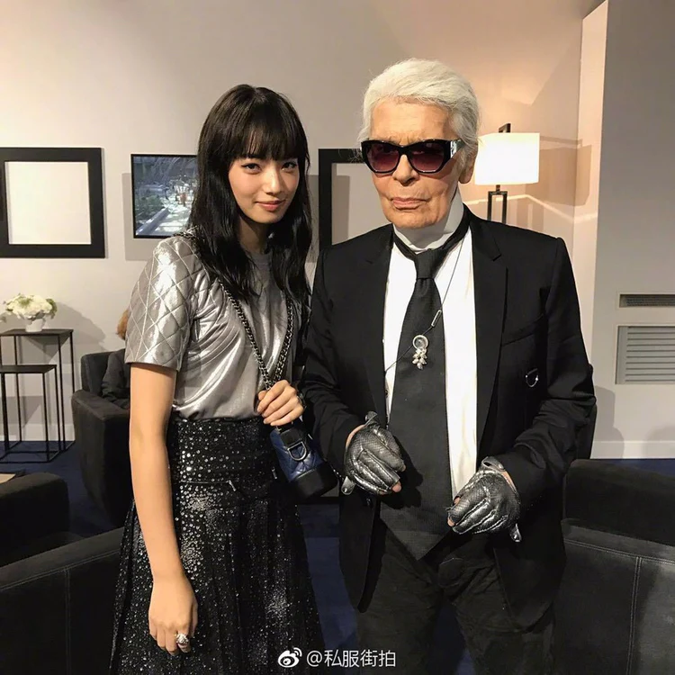 Маленькая сумка-хобо Chanel — изображение из интернета (для справки)