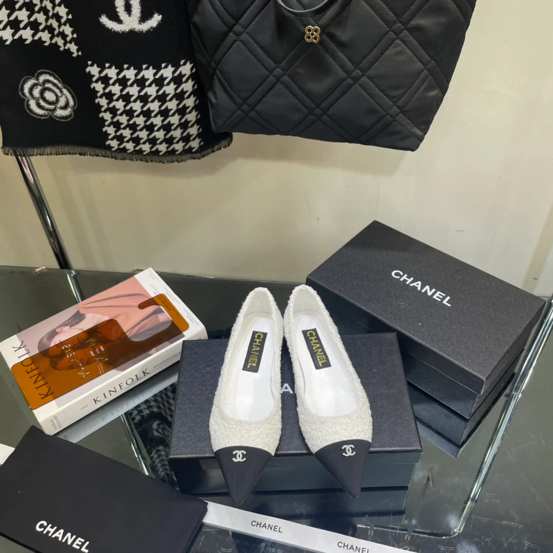 Балетки Chanel с острым носком - 5