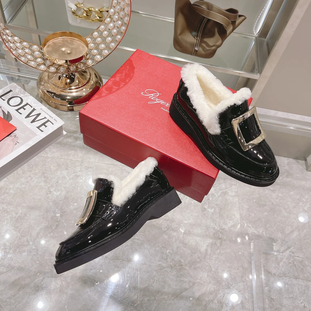 Обувь RV Shoes - Новинка сезона осень/зима 2021 - Асимметричные шерстяные ботильоны - Черные