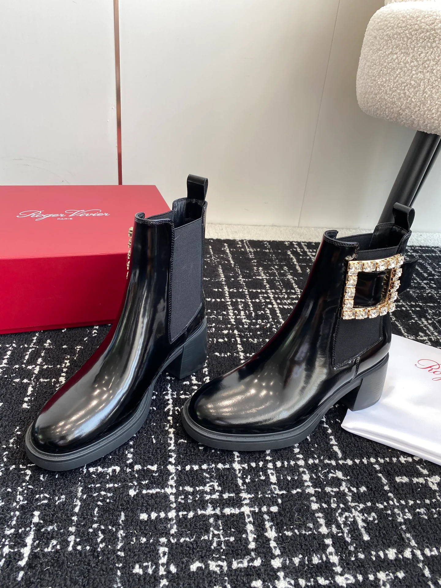 Обувь RV - Новинка сезона осень/зима 2023 - Ботильоны на низком каблуке - Черные со стразами