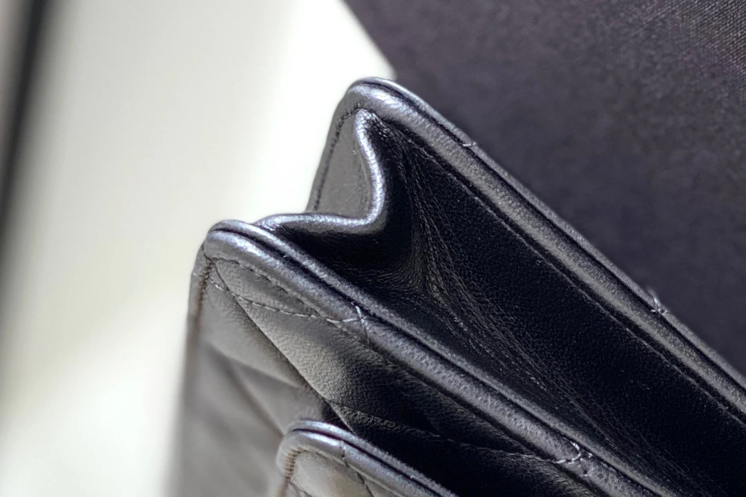 Chanel - Классическая цепочка WOC - Черная овечья кожа с серебряной пряжкой