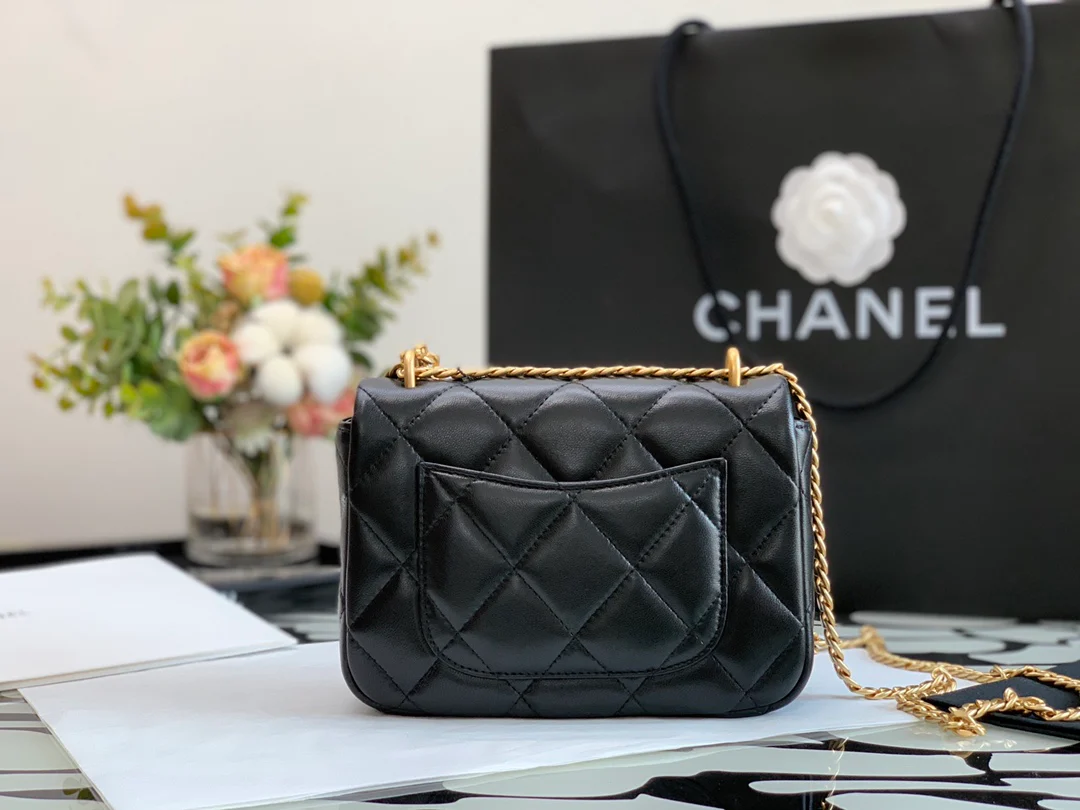 Chanel Новинка 2022 года - Квадратная сумка-мешок с эмалированными пуговицами - 3 шт.