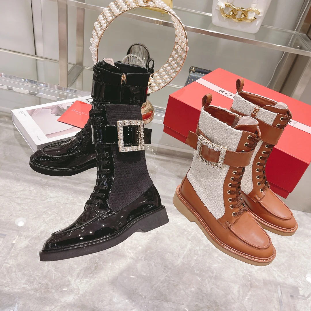 Тканевые ботинки Martin средней высоты, в британском стиле.