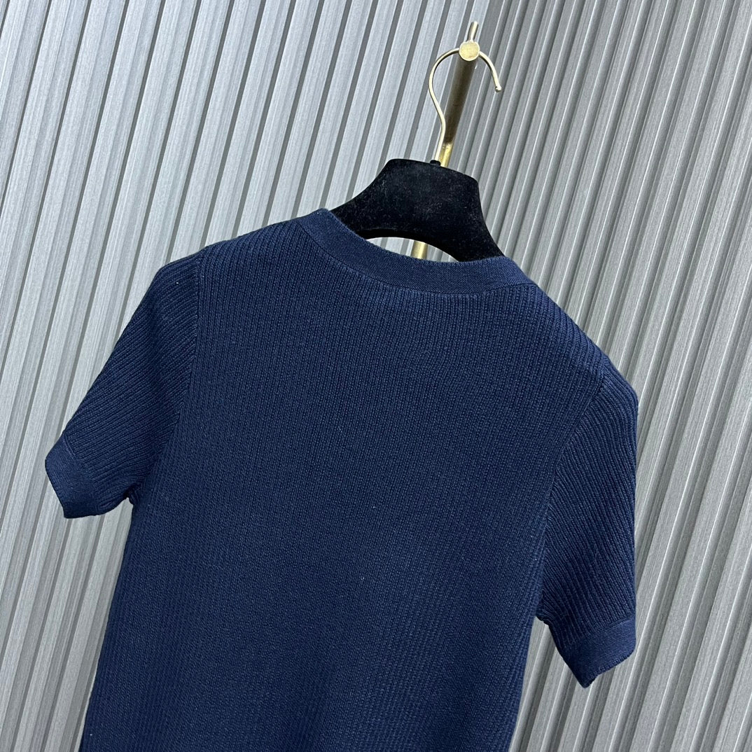 Свитер Chanel 2403 с карманом в виде четырехлистного клевера — синий.