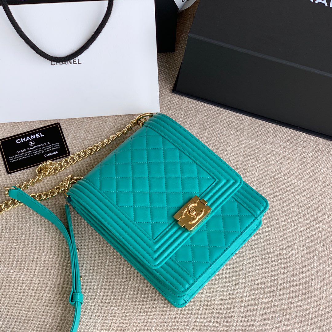 Chanel-boy-19-5-16-6cm-3